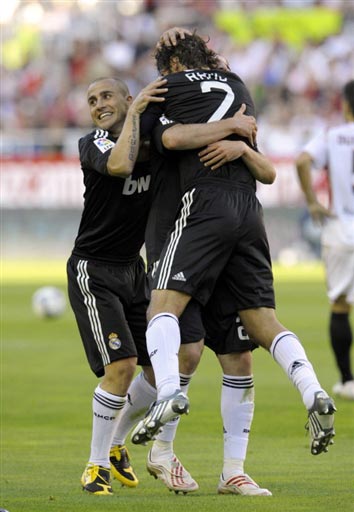 只差一个 只差一个