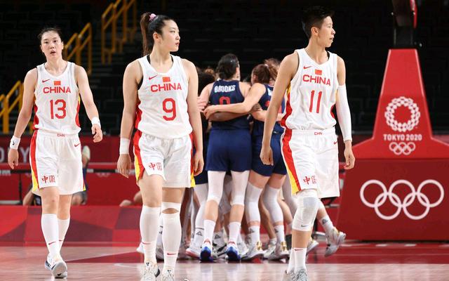 他把位移到